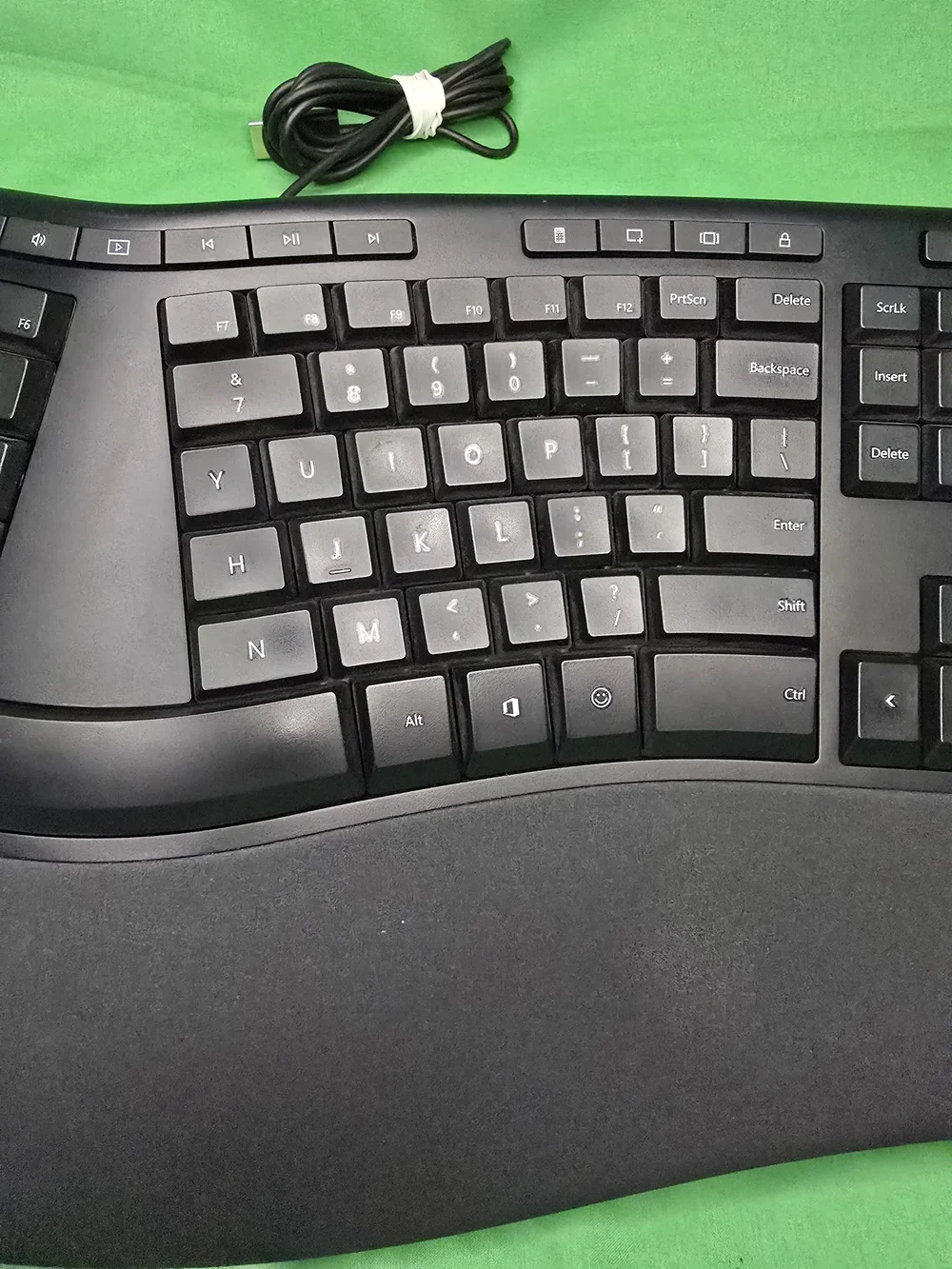 Microsoft 1878 Ergonomic Keyboard Wired USB Split Full Size Wrist Rest Black